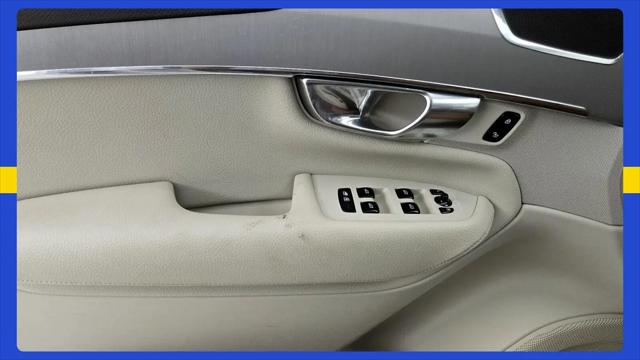 2021 Volvo XC90 T5 Momentum 7 Passenger