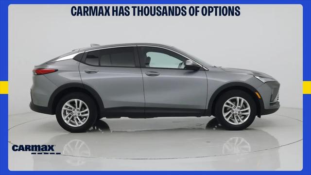 2025 Buick NV Preferred FWD
