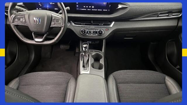 2025 Buick NV Preferred FWD