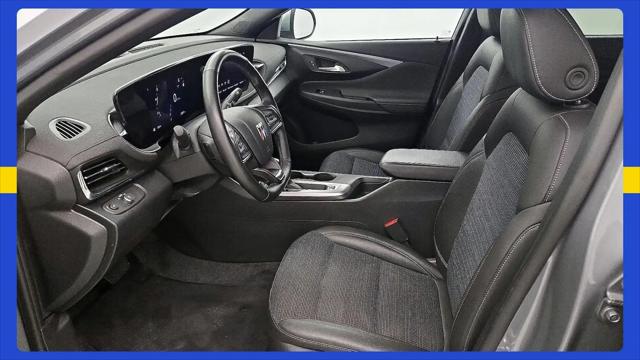 2025 Buick NV Preferred FWD