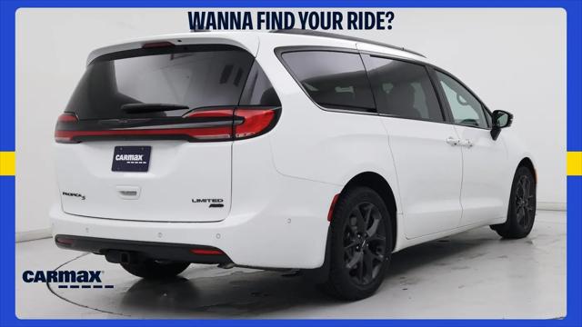 2024 Chrysler Pacifica Limited AWD