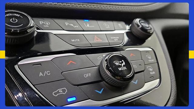 2024 Chrysler Pacifica Limited AWD