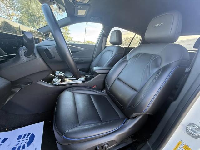 2024 Buick NV Sport Touring FWD
