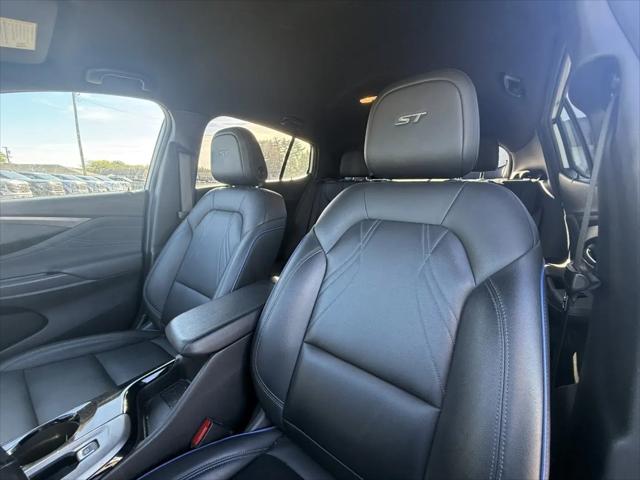 2024 Buick NV Sport Touring FWD