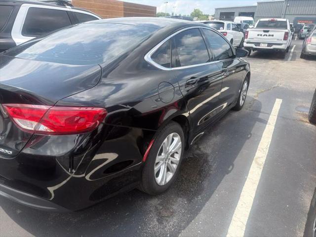 2017 Chrysler 200 Touring