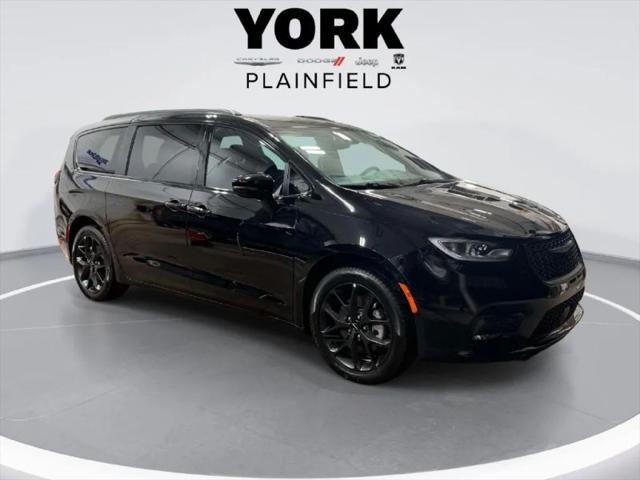 2024 Chrysler Pacifica Limited AWD