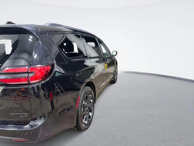 2024 Chrysler Pacifica Limited AWD