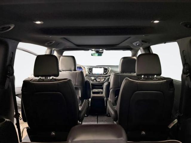 2024 Chrysler Pacifica Limited AWD