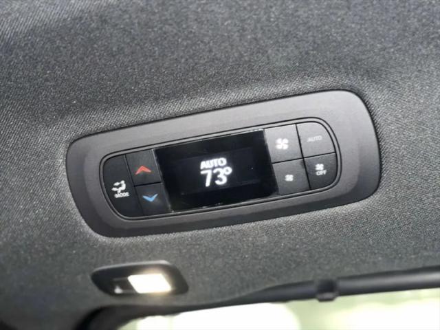2024 Chrysler Pacifica Limited AWD