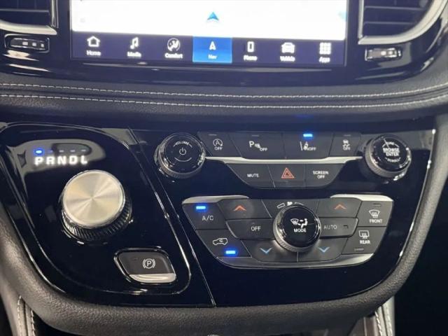 2024 Chrysler Pacifica Limited AWD