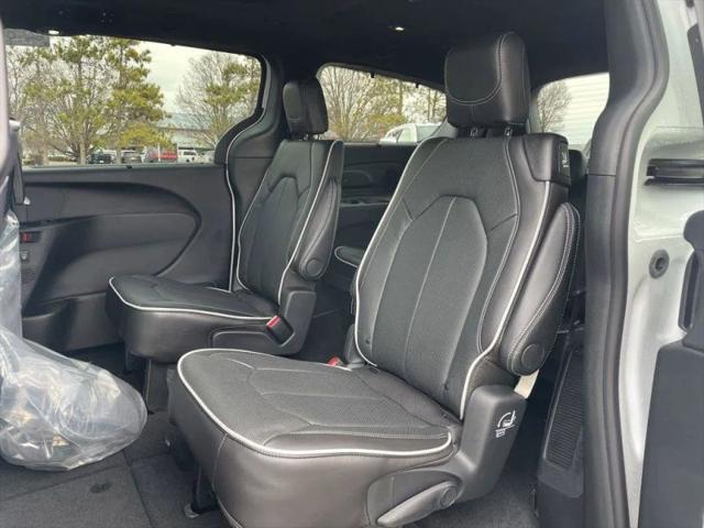 2026 Chrysler Pacifica Limited AWD