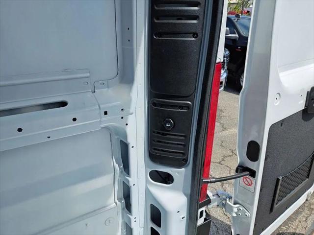 2026 Ram ProMaster Cargo Van Tradesman High Roof 159 WB EXT w/Pass Seat