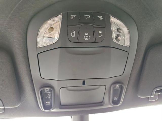 2027 Chrysler Pacifica Select AWD