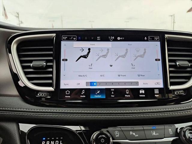 2027 Chrysler Pacifica Select AWD