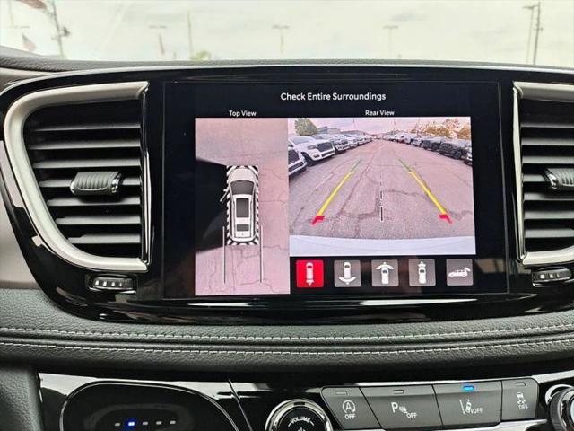 2027 Chrysler Pacifica Select AWD