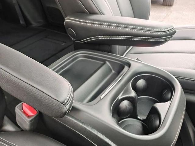 2027 Chrysler Pacifica Select AWD