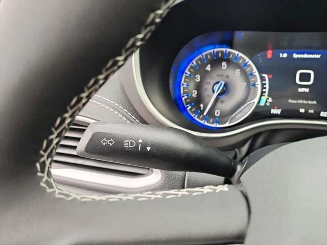 2027 Chrysler Pacifica Select AWD