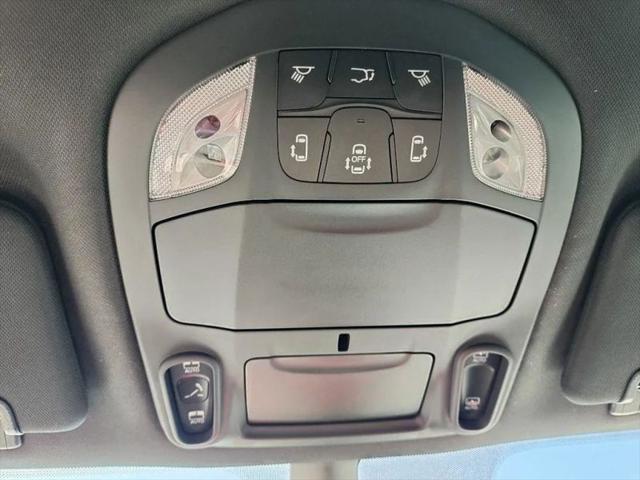 2027 Chrysler Pacifica Select AWD