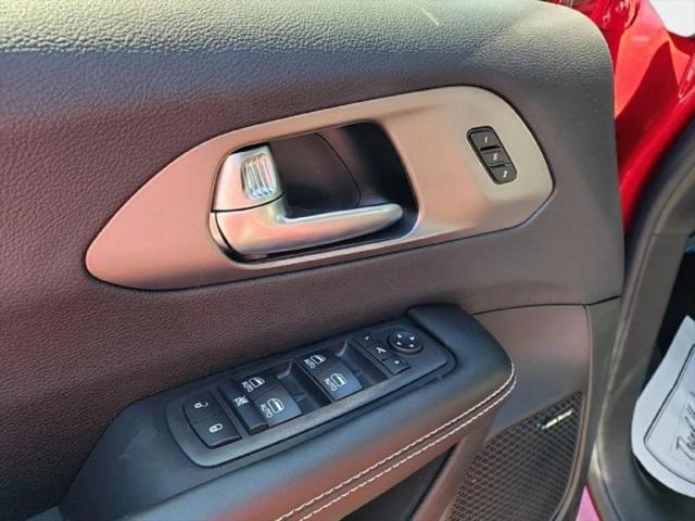 2027 Chrysler Pacifica Limited AWD