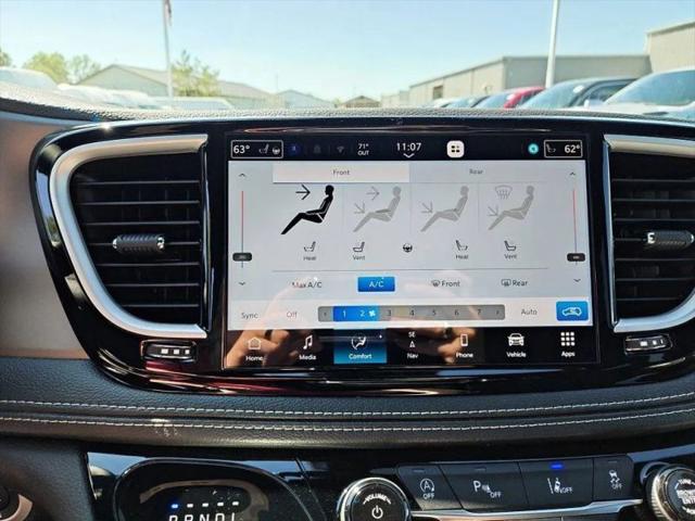 2027 Chrysler Pacifica Limited AWD