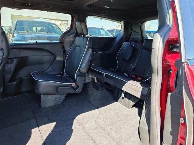 2027 Chrysler Pacifica Limited AWD
