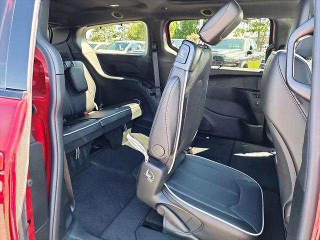2027 Chrysler Pacifica Limited AWD