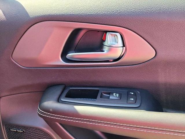 2027 Chrysler Pacifica Limited AWD