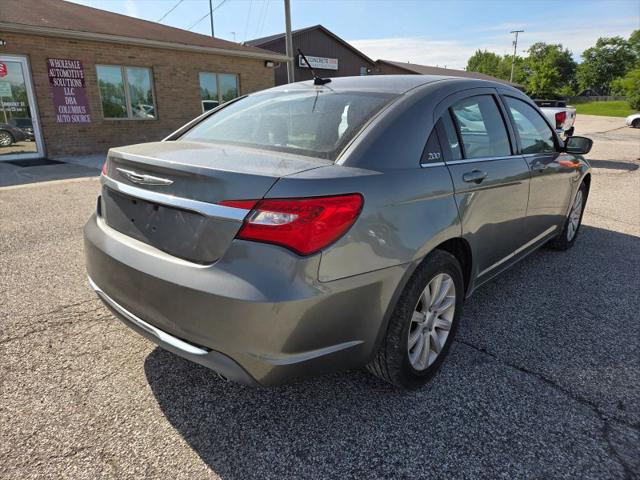 2011 Chrysler 200 Touring