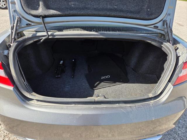 2011 Chrysler 200 Touring