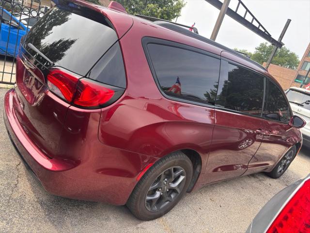 2018 Chrysler Pacifica Touring L Plus