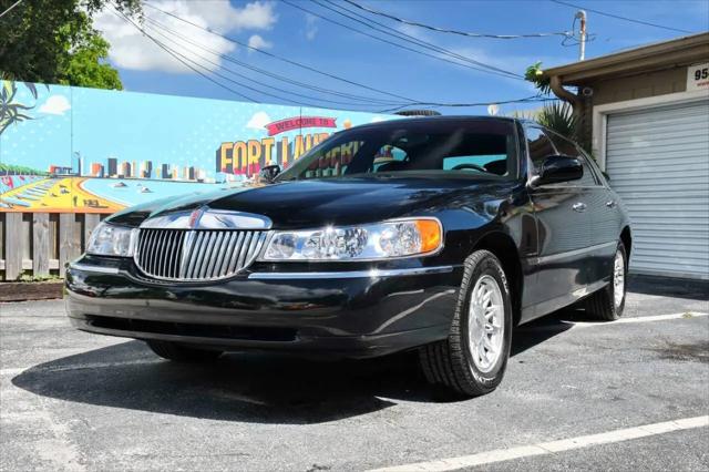 1999 Lincoln Town Car Signature for sale in Fort Lauderdale, FL