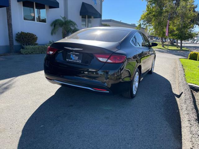 2015 Chrysler 200 Limited