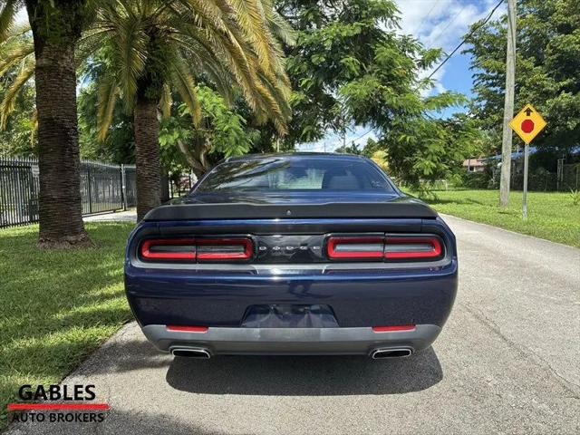 2017 Dodge Challenger SXT