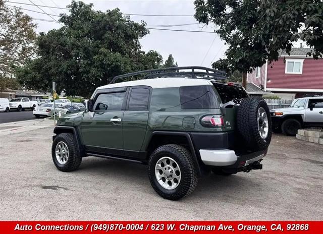2013 Toyota FJ Cruiser Base