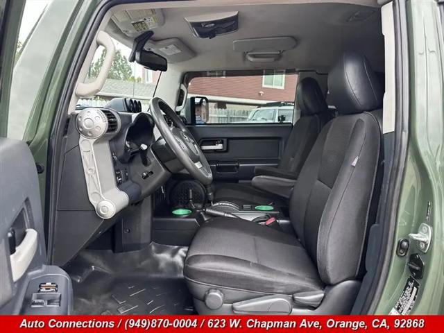2013 Toyota FJ Cruiser Base