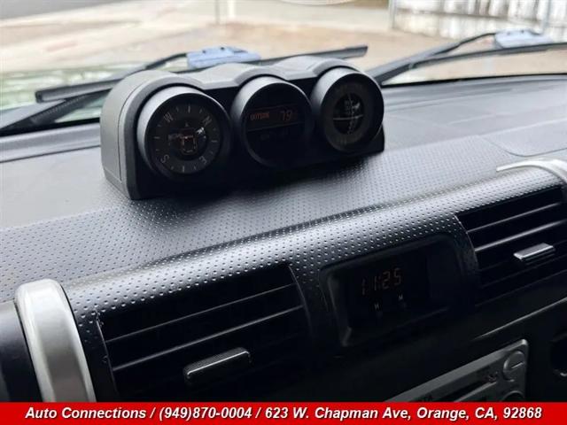 2013 Toyota FJ Cruiser Base