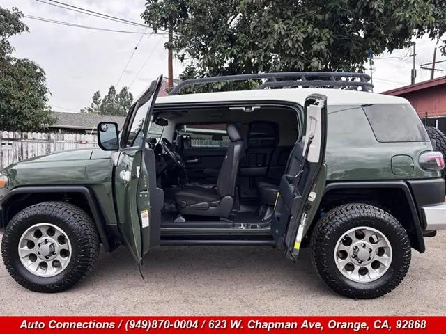 2013 Toyota FJ Cruiser Base