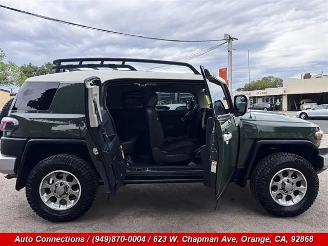 2013 Toyota FJ Cruiser Base
