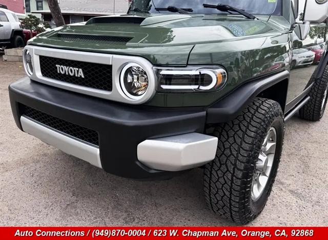 2013 Toyota FJ Cruiser Base