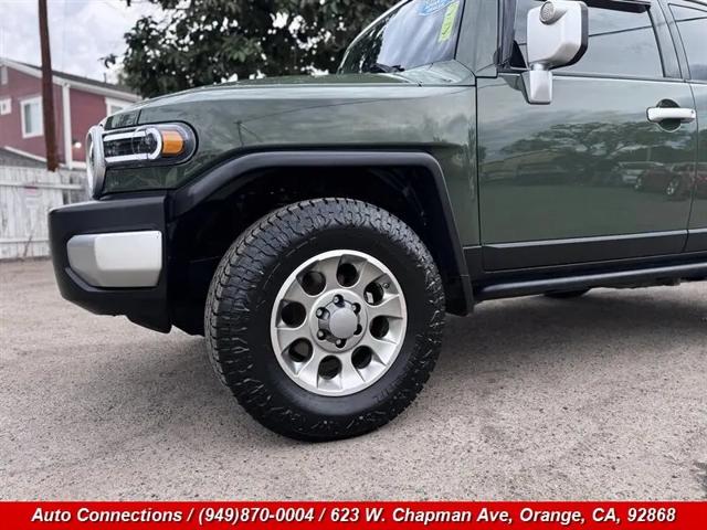 2013 Toyota FJ Cruiser Base