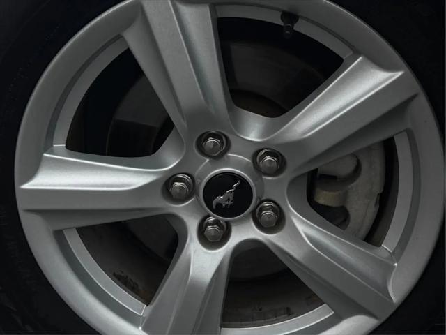 2016 Ford Mustang V6