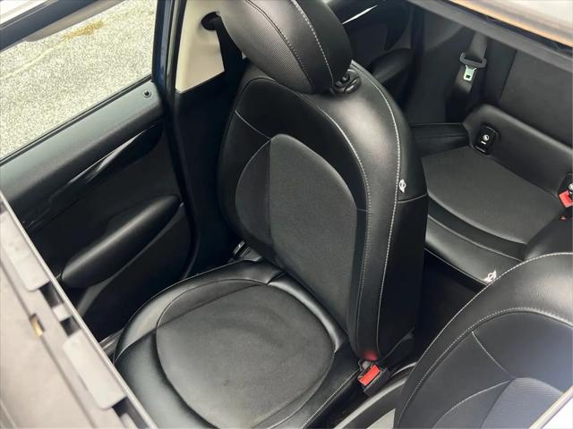 2015 MINI Hardtop Cooper