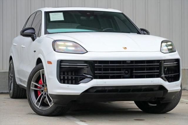 2024 Porsche Cayenne E-Hybrid Turbo