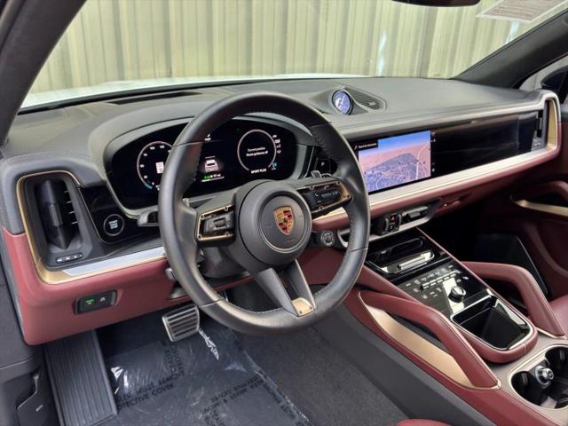 2024 Porsche Cayenne E-Hybrid Turbo