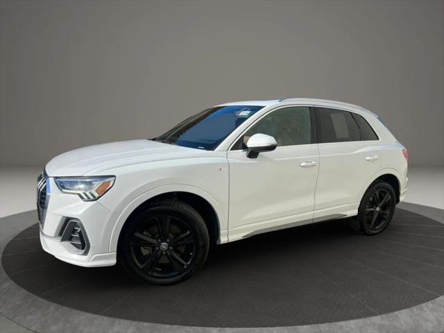 2020 Audi Q3 Premium Plus 45 TFSI S line quattro Tiptronic