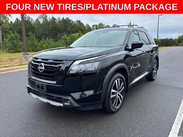 2025 Nissan Pathfinder Platinum 4WD