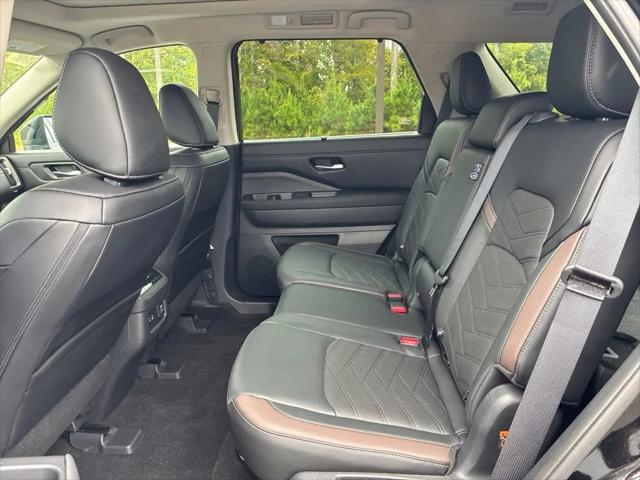2025 Nissan Pathfinder Platinum 4WD