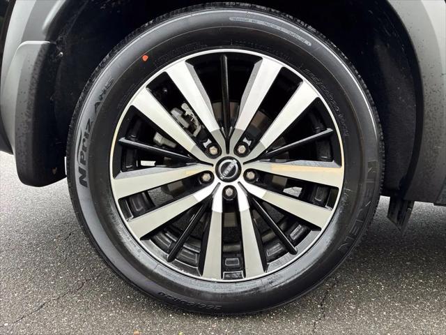 2025 Nissan Pathfinder Platinum 4WD