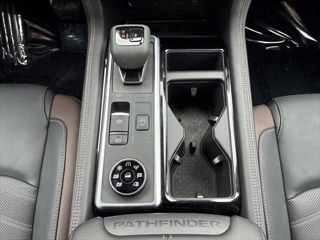 2025 Nissan Pathfinder Platinum 4WD