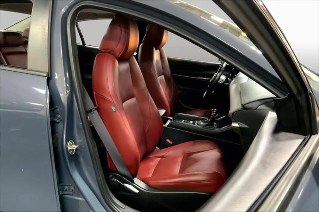 2022 Mazda Mazda3 Carbon Edition